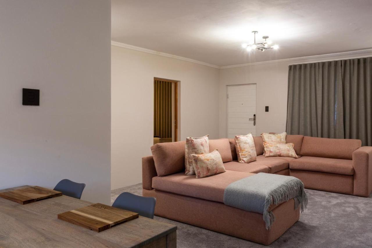 Nova Boutique Hotel, Spa And Conference Venue Port Elizabeth Bagian luar foto